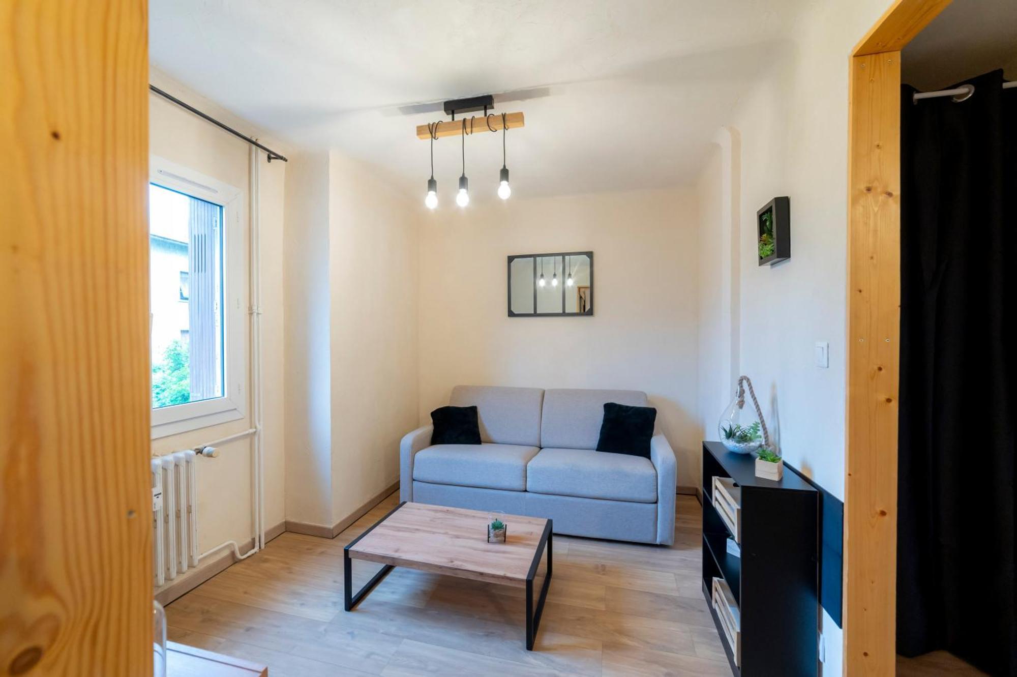 La Galleanne Studio Agreable Et Chaleureux Briancon  Exterior photo